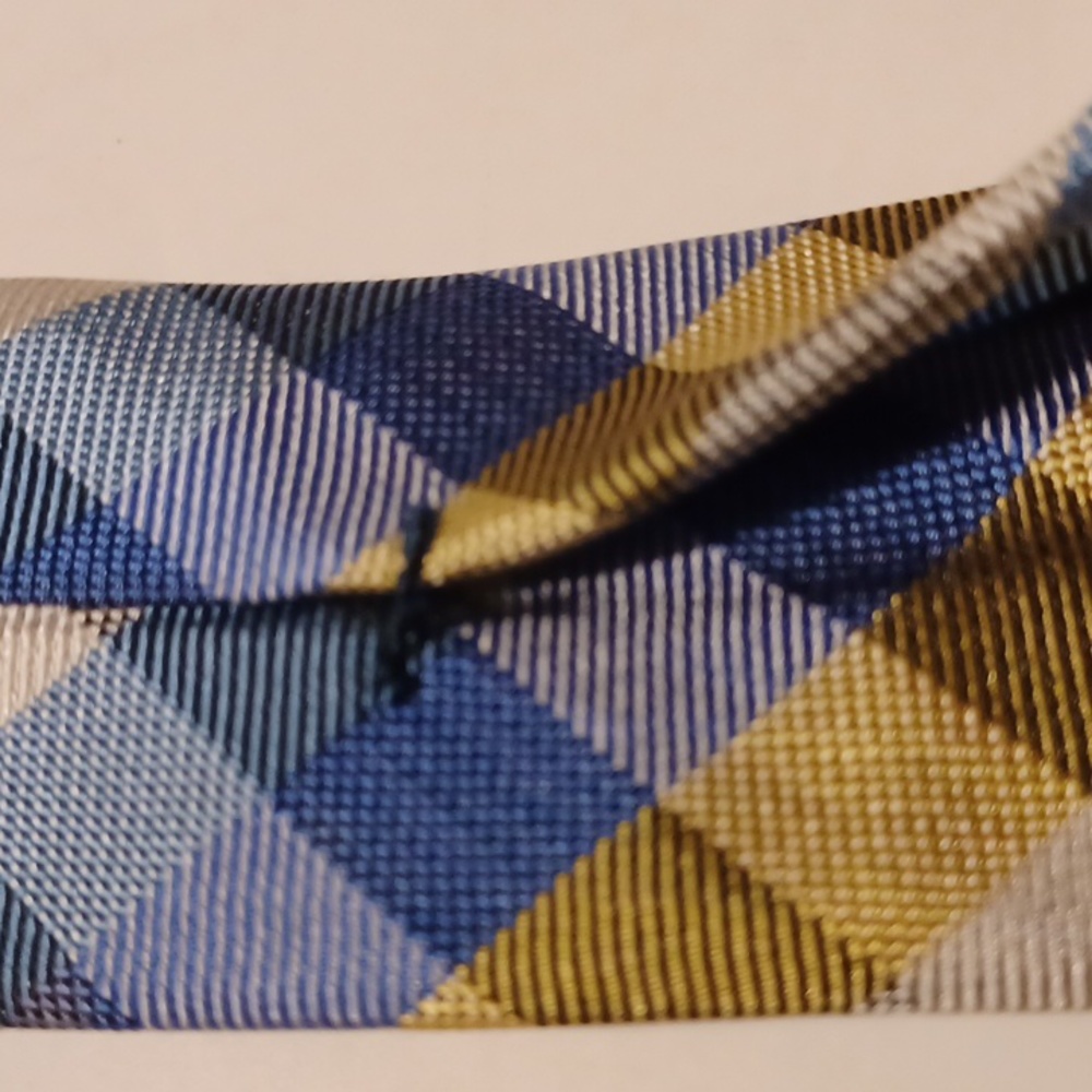 Lord & Taylor The Men's Shop Silk Tie - Picture 7 of 11